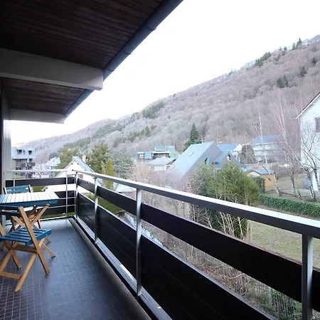 F2 Bis De 45m² Avec Balcon, Parking Et Confort Au Mont-dore - Fr-1-415-116 *